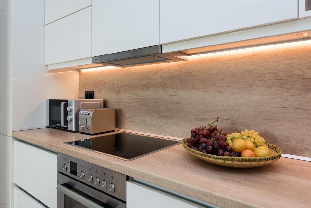 Ionian Sun Apartment ปาเลโอกัสไตรซา ภายนอก รูปภาพ