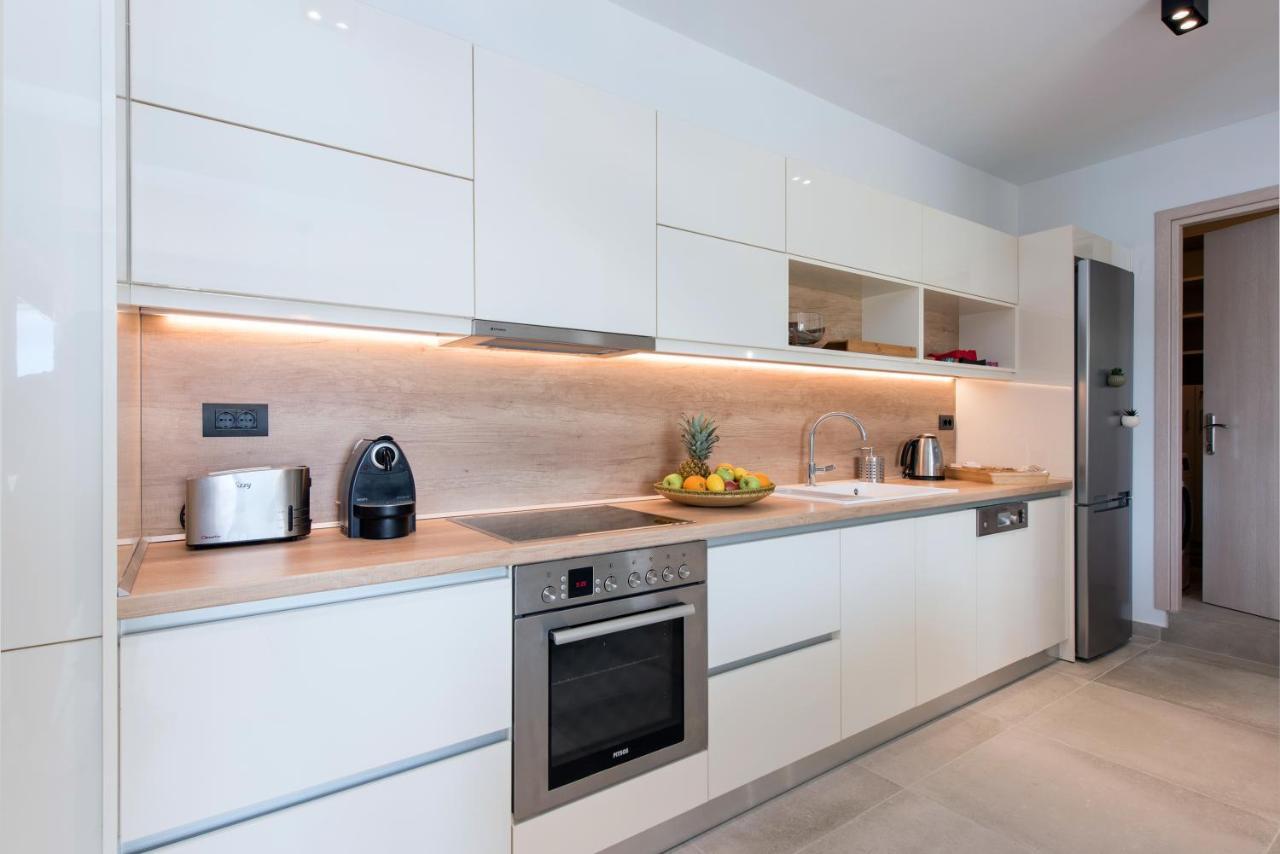 Ionian Sun Apartment ปาเลโอกัสไตรซา ภายนอก รูปภาพ
