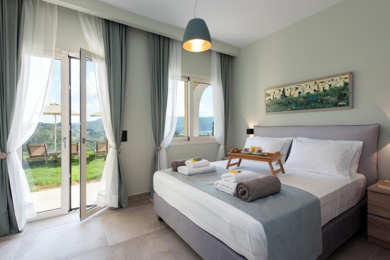 Ionian Sun Apartment ปาเลโอกัสไตรซา ภายนอก รูปภาพ