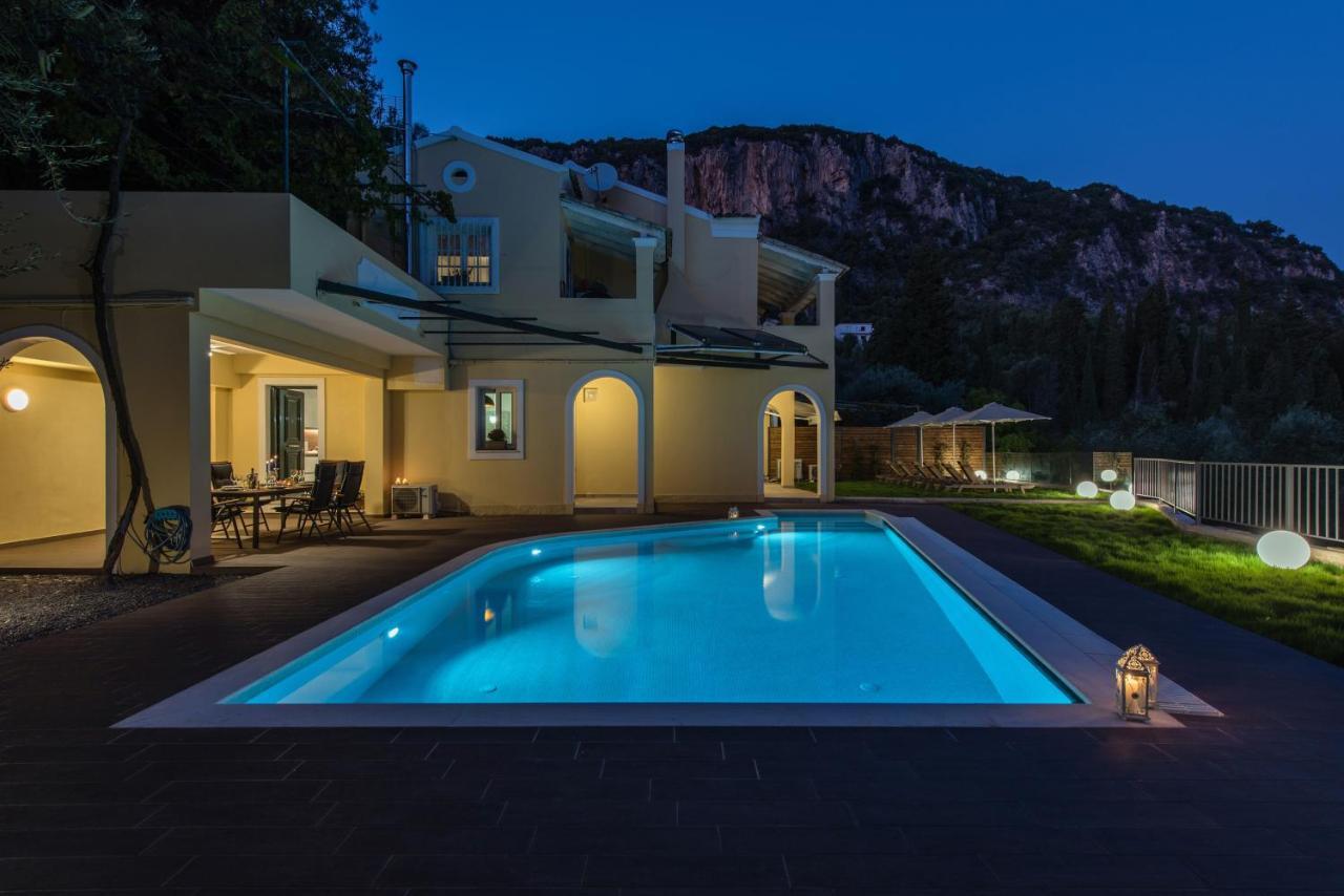 Ionian Sun Apartment ปาเลโอกัสไตรซา ภายนอก รูปภาพ